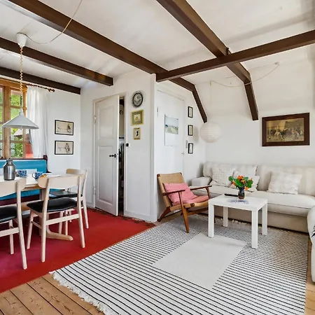 Dom wakacyjny Cozy In With Kitchen Nexø